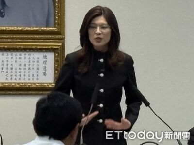 鄭習會落幕　鄭麗文著「全黑中山裝」：賴清德我等你出訪回來談