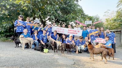 走出辦公室！台灣瑪氏員工赴八里陪伴流浪毛孩　攜手保護動物協會送暖全台