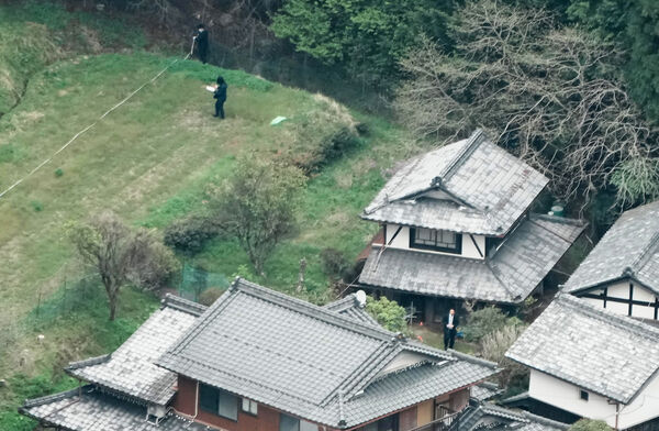 ▲▼日北京都府南丹市11歲男童安達結希失蹤案，4月15日京都府警察正在搜查其住所。（圖／達志影像／美聯社）