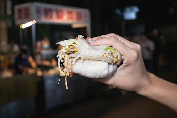 ▲▼霧峰紋綻潤餅。（圖／美熊很愛吃授權提供）