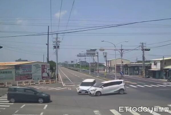 ▲▼雲林縣麥寮鄉光復南路140號前路口12日發生3車碰撞。（圖／記者游瓊華翻攝）