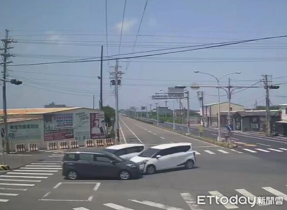▲▼雲林縣麥寮鄉光復南路140號前路口12日發生3車碰撞。（圖／記者游瓊華翻攝）