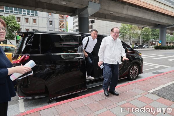 ▲▼國民黨副主席李乾龍座車。（圖／記者徐文彬攝）