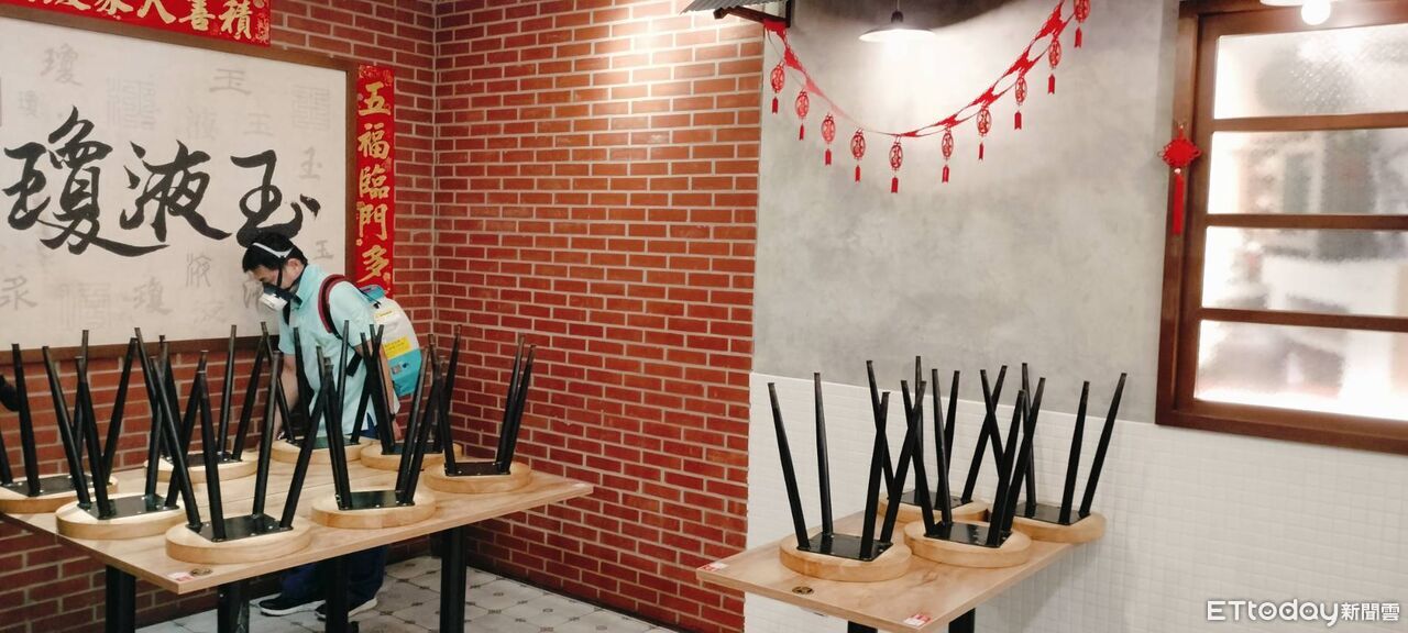 永和世界豆漿大王「托盤肥蛆蠕動」 業者道歉:已全店清消