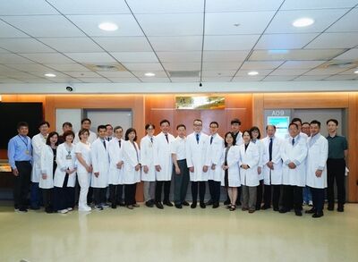 長庚「眼腫瘤中心」揭牌 質子治療為眼癌患者點亮曙光