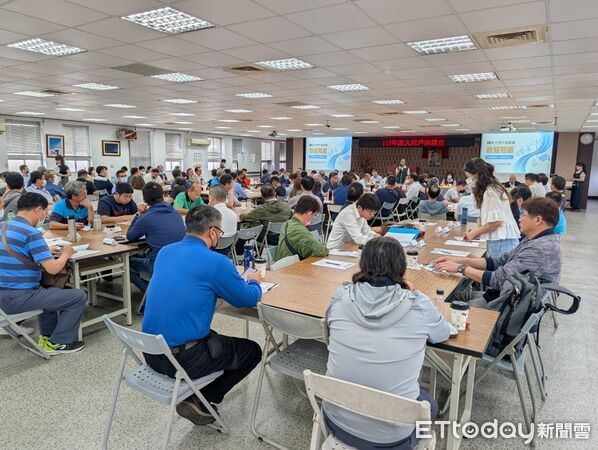 ▲▼ 台電高雄區處今（15）日上午於本處4樓大禮堂舉辦年度大用戶座談會，吸引轄內高壓以上用戶踴躍參與，現場約115人出席。       。（圖／記者賴文萱翻攝）