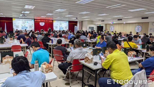 ▲台電台中區處舉辦大用戶座談會，吸引近120位產業代表參與。（圖／記者游瓊華翻攝）