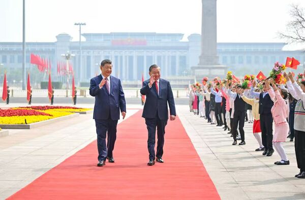 ▲▼ 蘇林當選主席首訪中國、2026.4.15  、中共中央總書記、國家主席習近平今（15）日上午於北京人民大會堂，同來華進行國事訪問的越共中央總書記、國家主席蘇林舉行會談。          。（圖／翻攝 新華社）