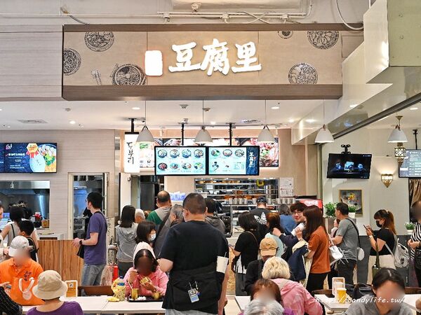 ▲▼台中漢神洲際購物廣場B1美食街。（圖／部落客陳小可的吃喝玩樂授權提供）
