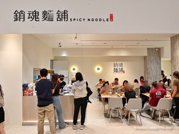▲▼台中漢神洲際購物廣場B1美食街。（圖／部落客陳小可的吃喝玩樂授權提供）