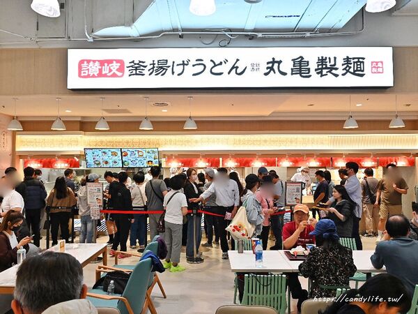 ▲▼台中漢神洲際購物廣場B1美食街。（圖／部落客陳小可的吃喝玩樂授權提供）