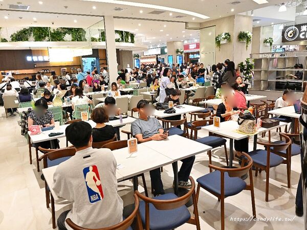 ▲▼台中漢神洲際購物廣場B1美食街。（圖／部落客陳小可的吃喝玩樂授權提供）