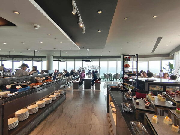 ▲▼50樓Caf&eacute;自助餐廳。（圖／WISELY`S 拍拍照寫寫字授權提供）