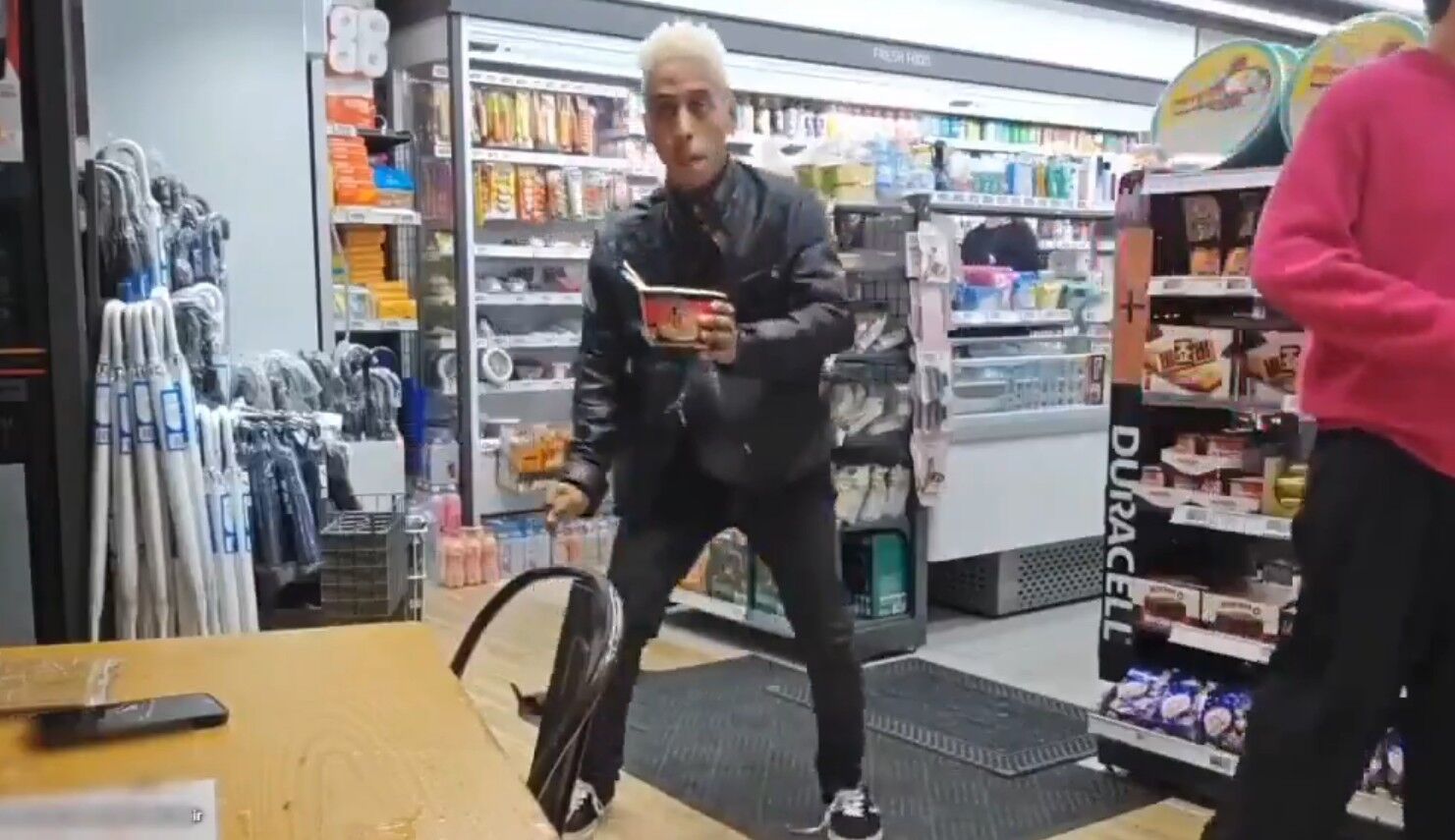 ▲▼網紅大鬧韓國。（圖／翻攝自推特）