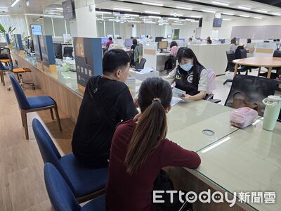 屏東移民署行動戶政深入東港　跨域合作打造友善生活網絡
