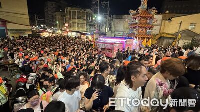 很多人搶結緣品！他嘆白沙屯媽祖進香「逐漸商業化」　網：更要走