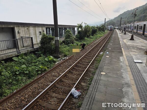 ▲▼今下午，一名64歲林姓男子，不明闖入台鐵石城火車站南下東正線軌道不幸遭列車撞死。（圖／警方提供，下同）