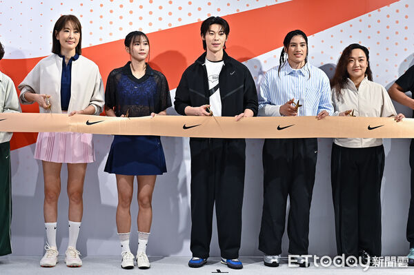 ▲台北101董事長賈永婕(左起)、田徑短跑選手張博雅、許光漢、拳擊選手陳念琴出席Nike台北品牌體驗店開幕活動。（圖／記者李毓康攝）