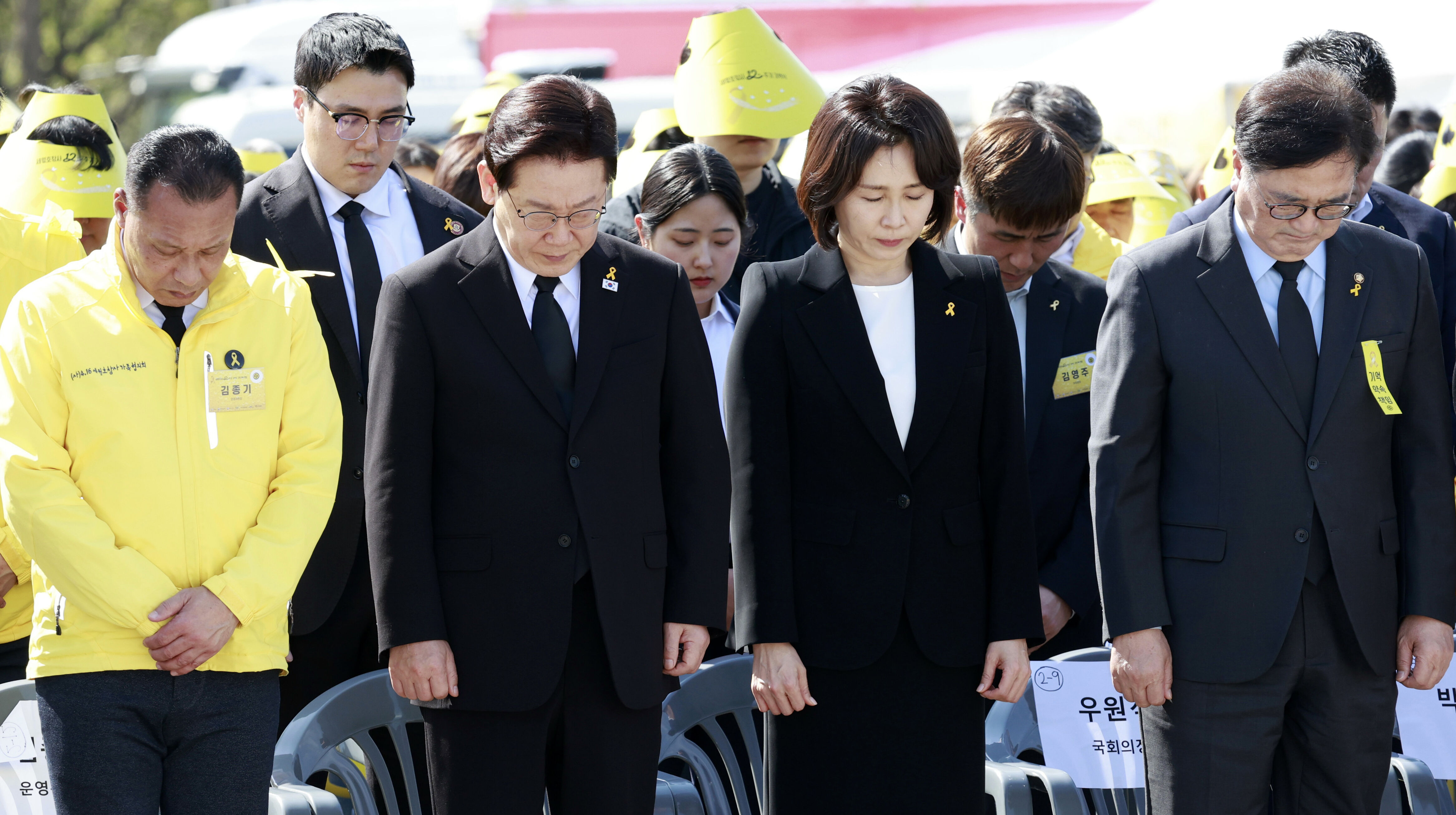 ▲▼南韓總統李在明、第一夫人金惠景16日前往京畿道安山市，出席世越號船難12周年紀念儀式。（圖／達志影像）