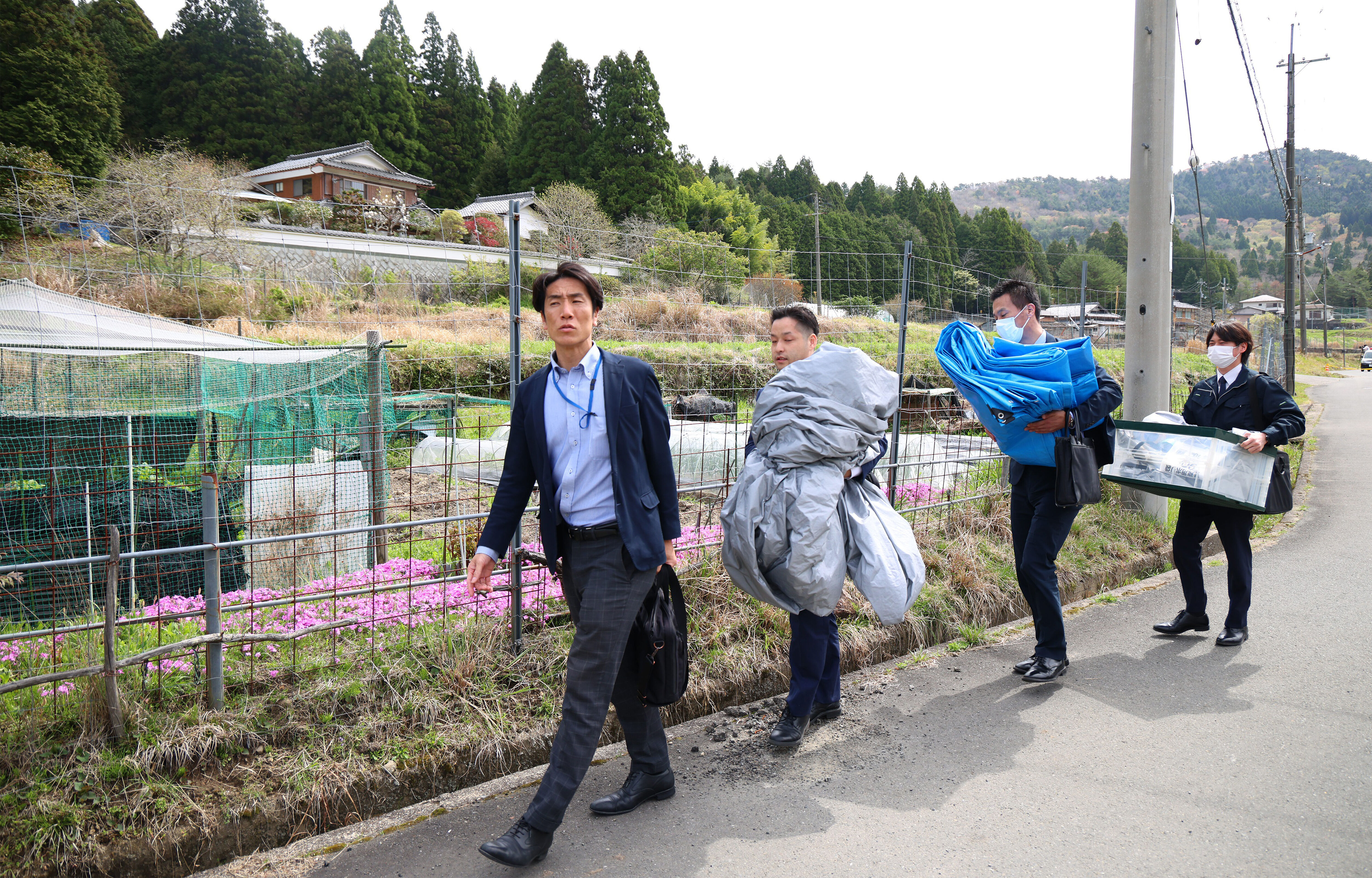 ▲▼警方17日至安達家查扣30餘物件。（圖／達志影像／美聯社）