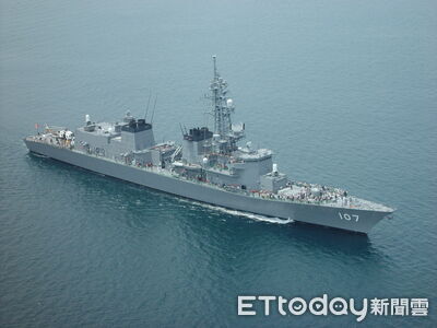 日驅逐艦航經台海　解放軍報：興風作浪一錯再錯