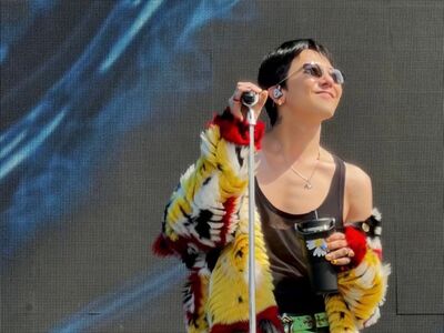 GD奢華無極限　連耳機都鑲鑽