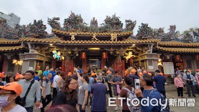 瘋媽祖注意！香燈腳別只顧防曬　醫揭「中暑」差異、按4穴位自救