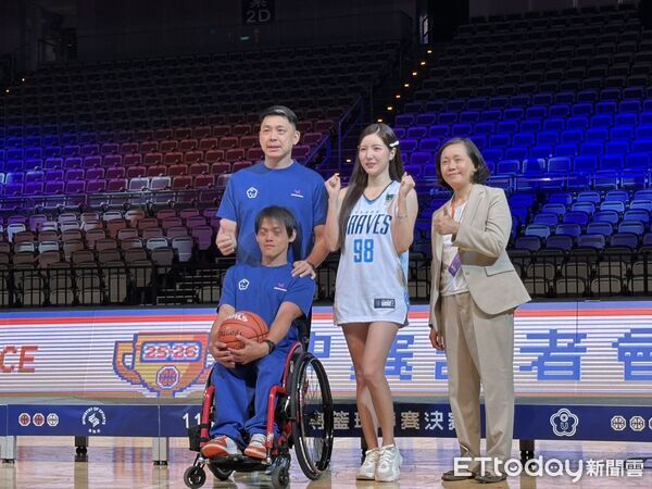 ▲FubonAngels人氣韓國成員南珉貞作為神祕嘉賓驚喜現身，為長年支持她的輪椅籃球國手陳易成加油打氣。（圖／記者蔡厚瑄攝）