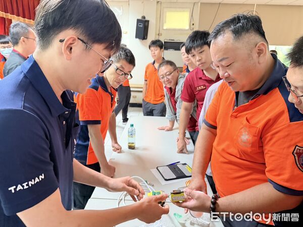 ▲南消一大辦理EMS教育訓練，導入2025 AHA新知強化救護能力。（記者林東良翻攝，下同）
