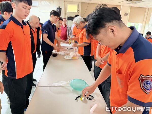 ▲南消一大辦理EMS教育訓練，導入2025 AHA新知強化救護能力。（記者林東良翻攝，下同）