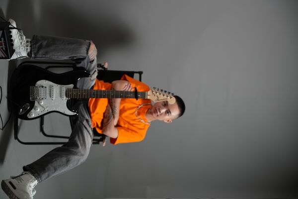 ▲阿凱送書王令麟　背後原因曝光：最感謝一路扶持。（圖／阿凱提供）