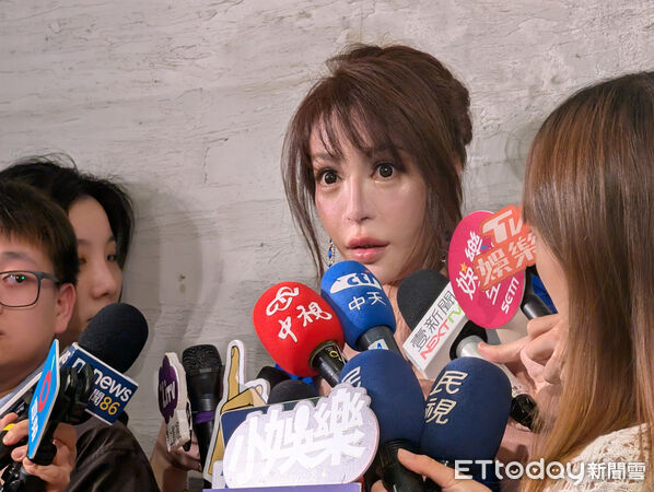 ▲徐至琦控告七七姊記者會。（圖／記者林敬旻攝）