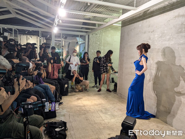 ▲徐至琦控告七七姊記者會。（圖／記者林敬旻攝）