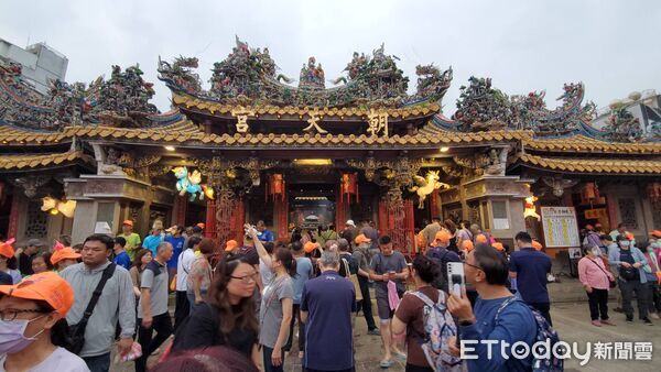 ▲▼白沙屯媽祖進香46萬香客撐不起買氣，北港餅店業績暴跌4成。（圖／記者黃彥傑攝）