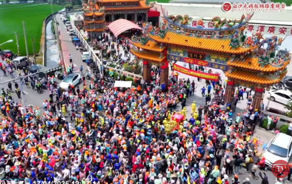 ▲白沙屯媽祖回鑾停轎彰化竹塘鄉幸竹宮，鄉民擠爆現場。（圖／翻攝自白沙屯媽祖網路電視台）