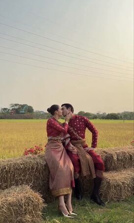 ▲▼泰國國民CP結婚！Nadech、Yaya孔敬府遵循傳統儀式辦婚禮。（圖／翻攝自X）