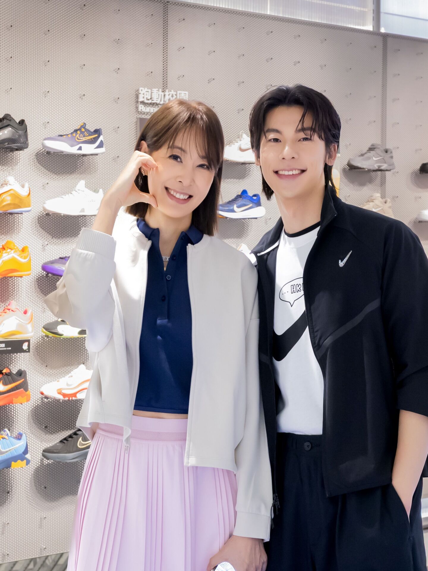 ▲▼賈永婕貼臉許光漢！向子瑜媽宣戰：我贏了啦。（圖／翻攝自臉書）