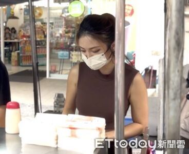 大甲地瓜球闆娘封奶了！嬌喊：不想再穿那麼少　粉絲大呼可惜