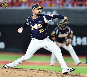 72球就退場有原因！勝騎士身體不適仍完成任務　平野惠一大讚