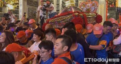 大甲媽9天8夜遶境首日！警狂開177張罰單　沒戴安全帽最多