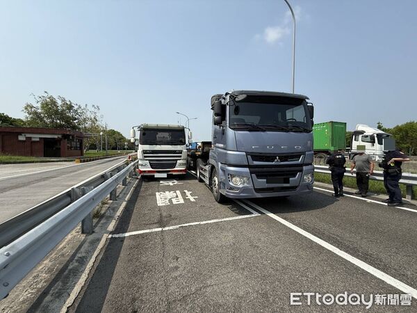 ▲▼國1岡山地磅站驚傳全武行！2聯結車運將爆衝突　1人突倒地送醫   。（圖／記者賴文萱翻攝）