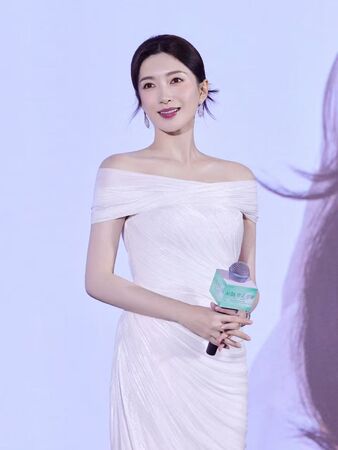 ▲女神江疏影代言東森自然美　55周年邁向「AI智美時代」。（圖／東森自然美）