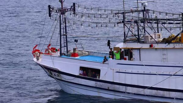 ▲▼   陸海警稱釣魚島海域緊急救援台灣籍漁船          。（圖／翻攝 新華社、大陸海警官網）
