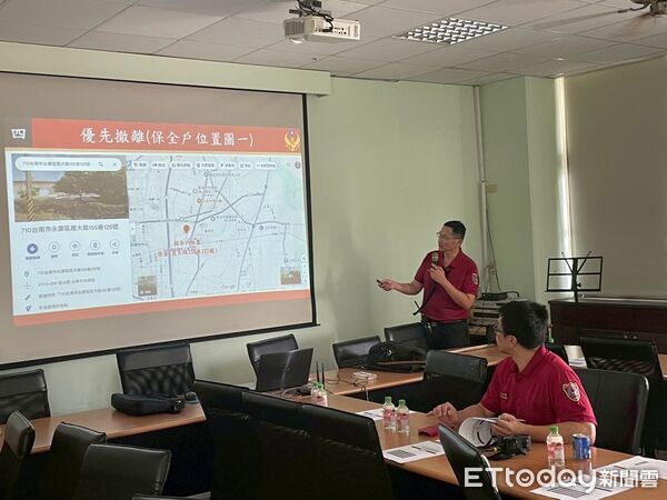 ▲台南市消防局第五大隊辦理水災超前部署演練，集結人車與船艇強化救災量能。（記者林東良翻攝，下同）
