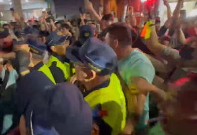 警察被打倒！鬥毆片像「大甲媽格鬥盃」開打　律師：該掃黑了