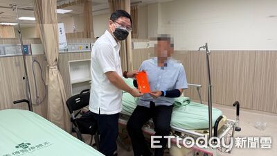 大甲媽搶轎爆衝突！3警掛彩「1人鼻血直流」　督察長赴醫院慰問