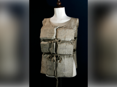 114年首度拍賣！鐵達尼號救生衣「2800多萬」天價落槌