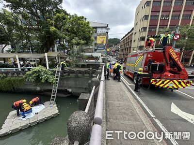基隆女墜田寮河！消防到場繩索固定吊掛上岸　明顯死亡身分待查