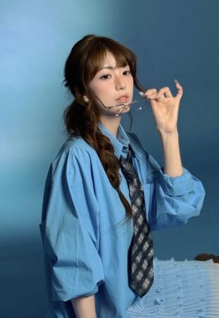 ▲▼Jisoo親姊慘遭波及！「真實長相登熱搜」去年正式宣布出道。（圖／翻攝自theqoo）