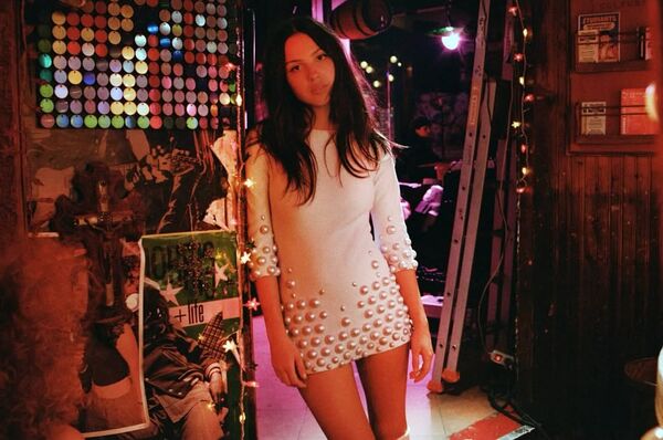 ▲奧莉維亞在凡爾賽宮拍攝MV。（圖／翻攝自Olivia Rodrigo IG）